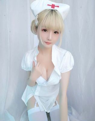 多p混交群体交乱在线观看