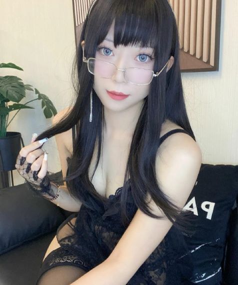 解开女警裤子猛烈进入